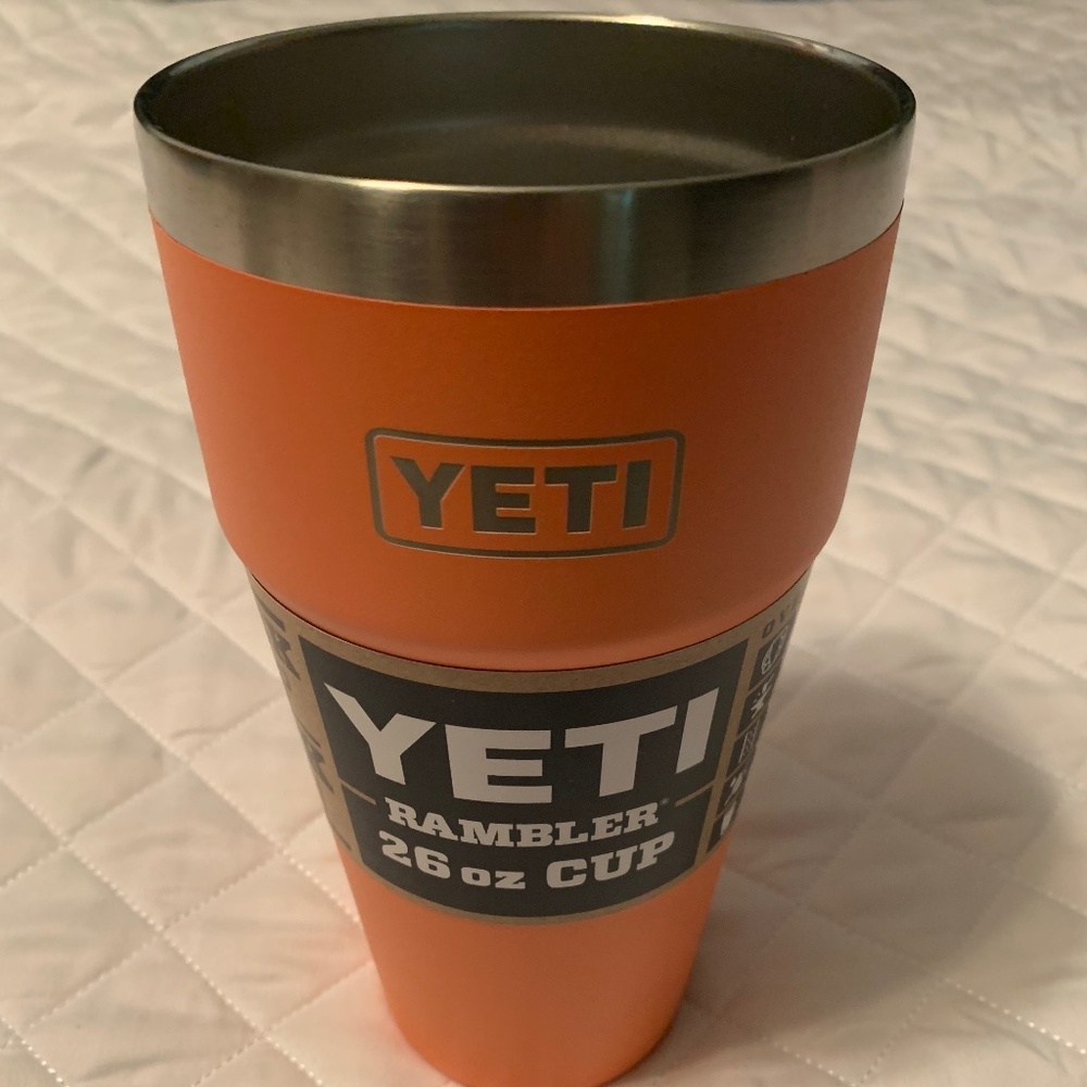 Yeti 26 oz cup *coral*